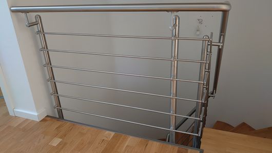 Treppengeländer-Wohnbereich Edelstahl